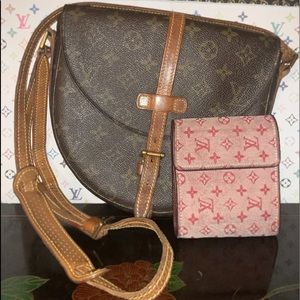 Authentic Louis Vuitton  Mono. Sling Chantilly